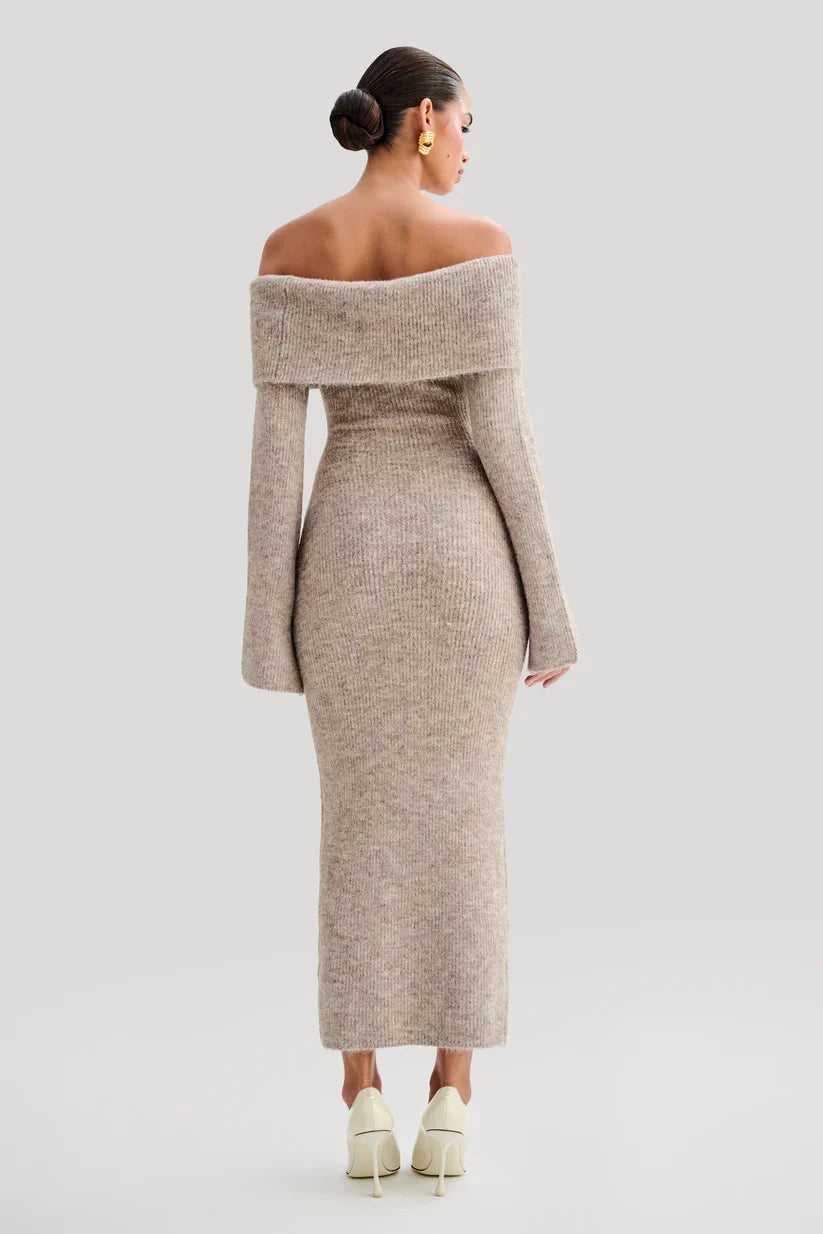 Vera™ | VESTIDO MIDI HOMBROS DESCUBIERTOS DE PUNTO ESPONJOSO