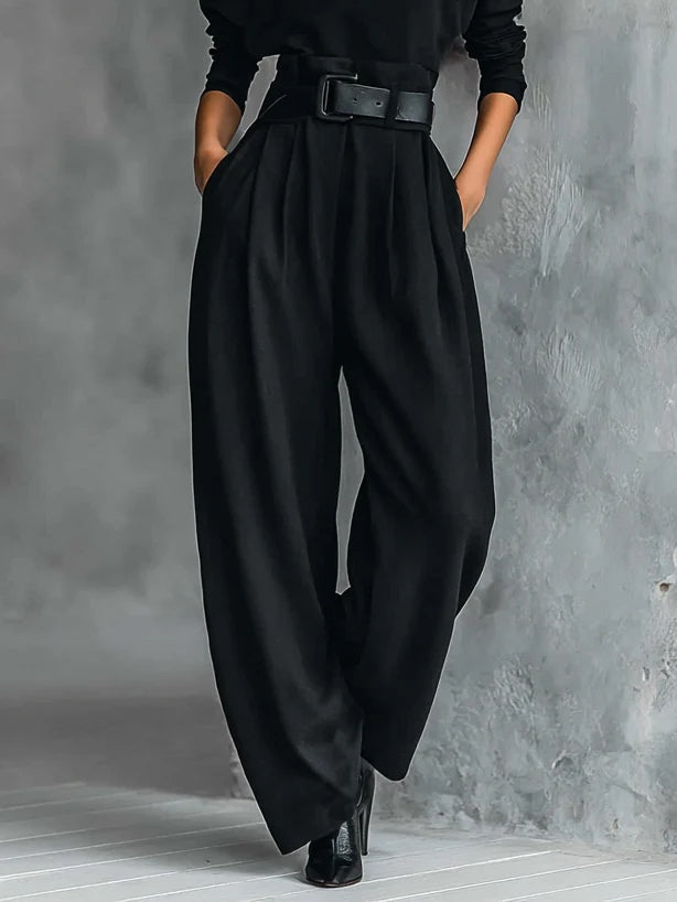 Doris™ | CONJUNTO NEGRO DE DOS PIEZAS CON CUELLO ALTO