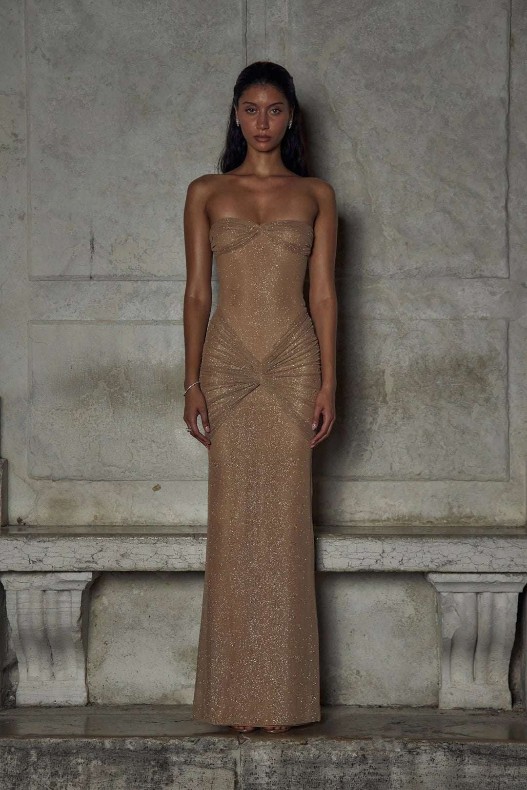 Bellamy™ | VESTIDO TALLADO, ELEGANCIA ESCULPIDA