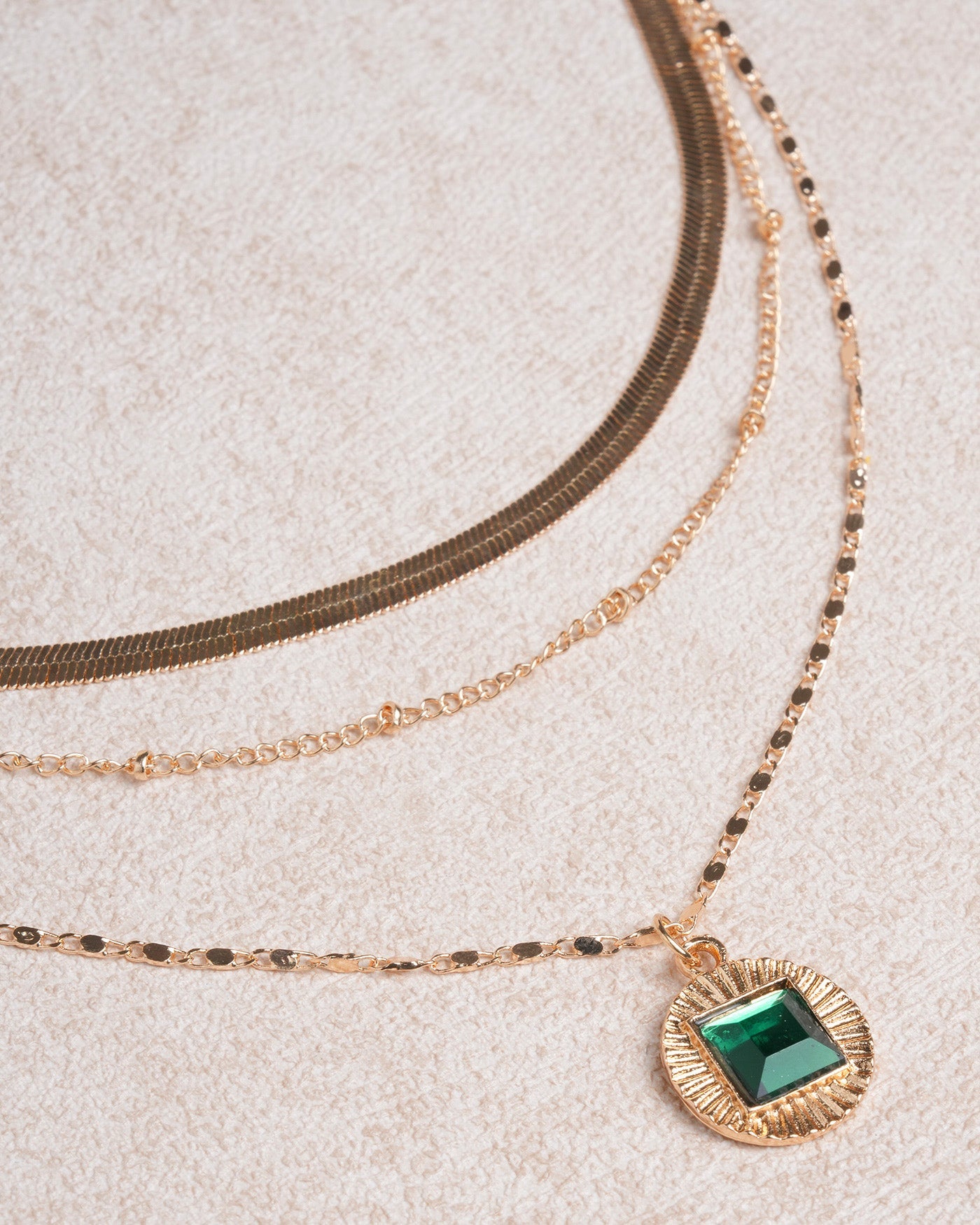 Camila™ | COLLAR