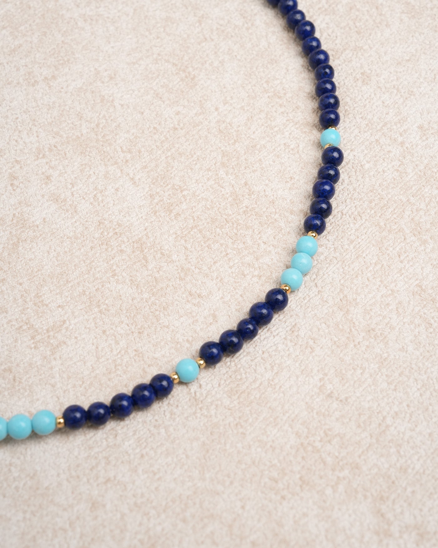 Quiana™ | COLLAR